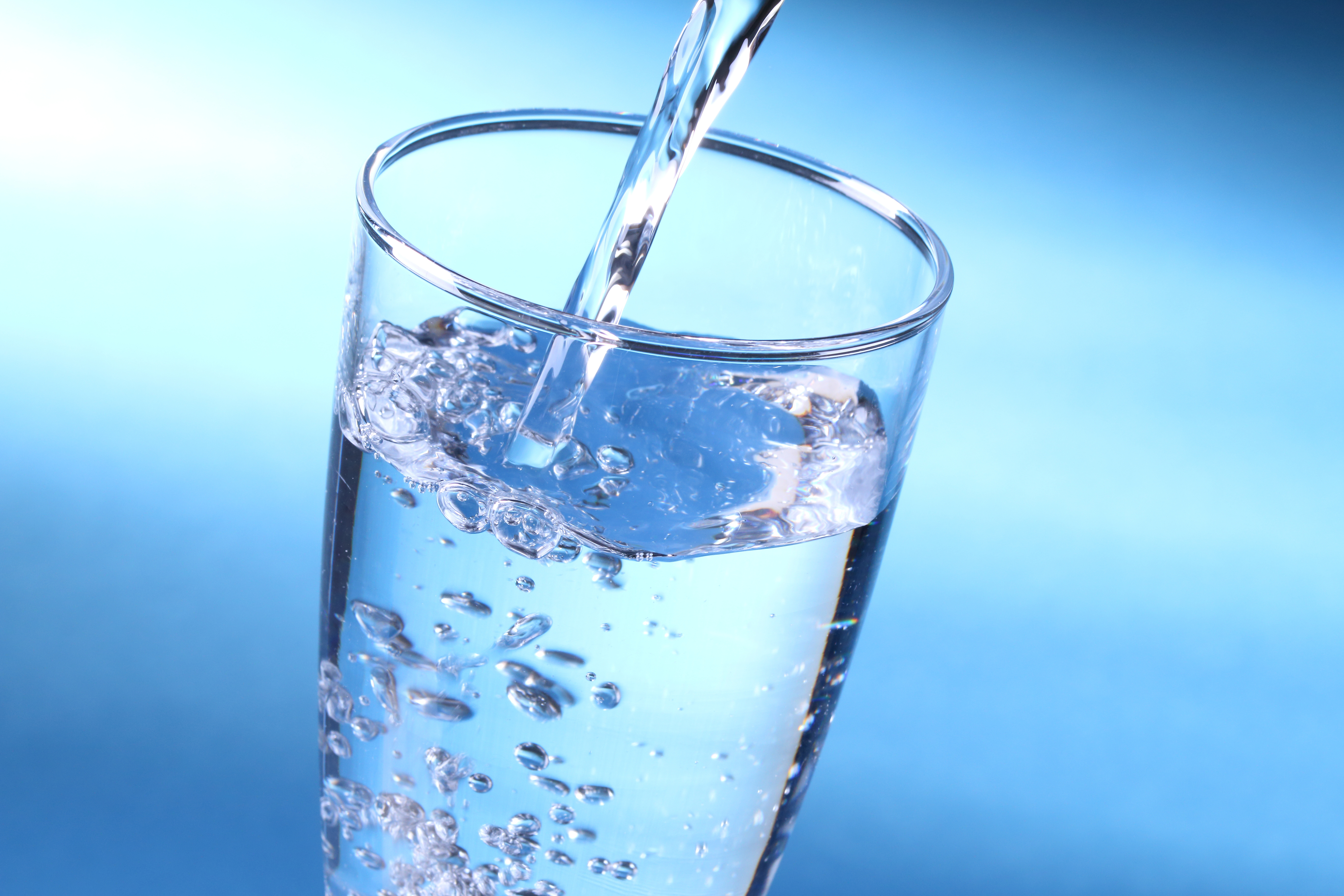 Как вывести лишнюю воду из организма и похудеть