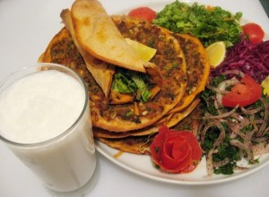 Lahmacun-tarifi