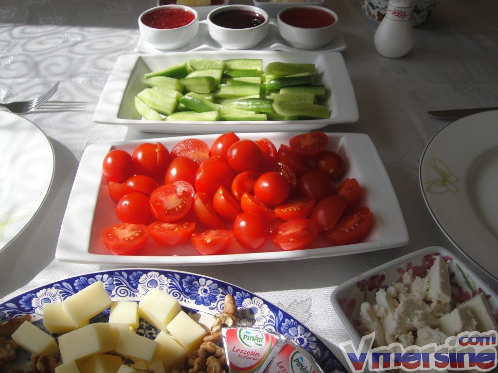 Турецкий завтрак овощи