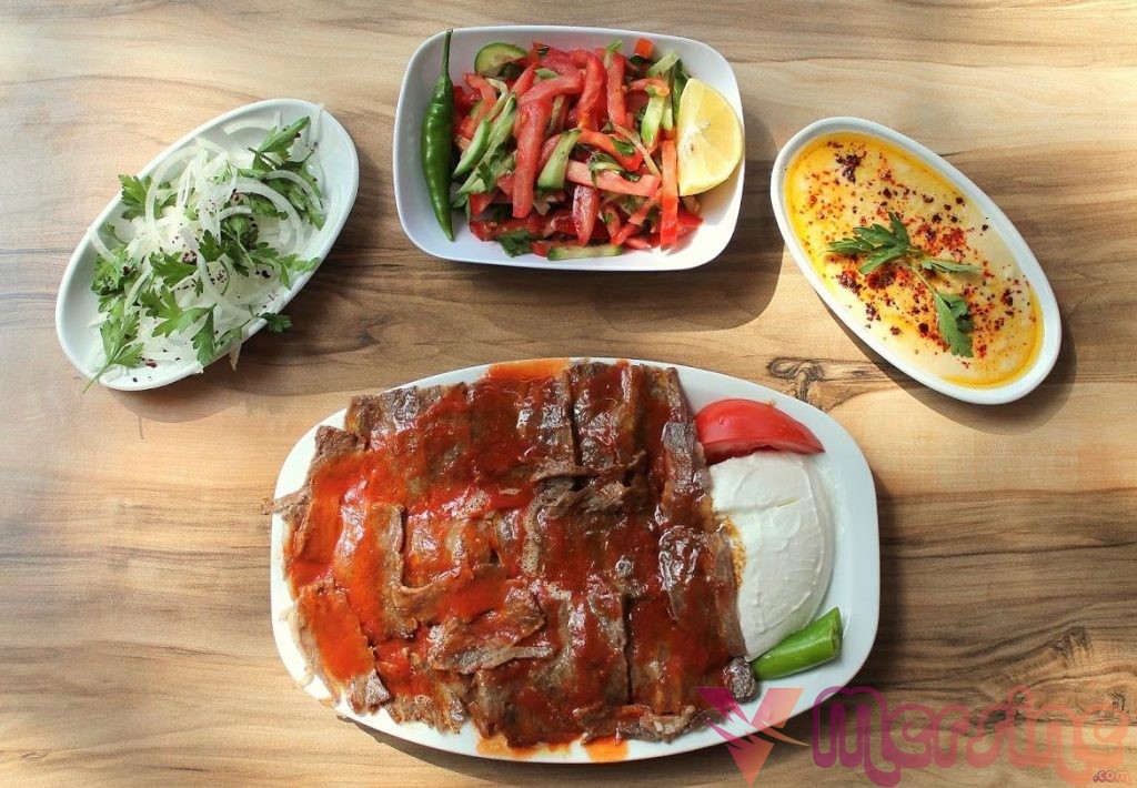 Ağaçköy Et Döner — Дёнер в Мерсине Ağaçköy Et Döner — Дёнер в Мерсине